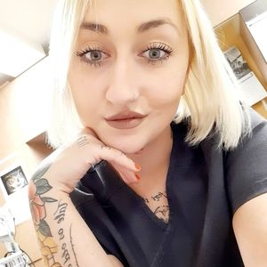 Meet your Posher, Selina